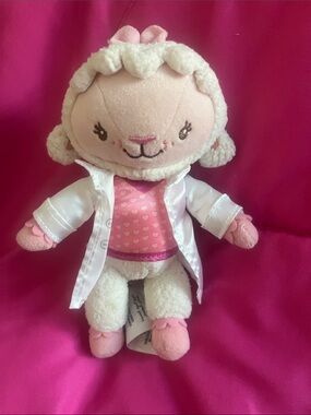 Disney Doc McStuffins Lambie Plush